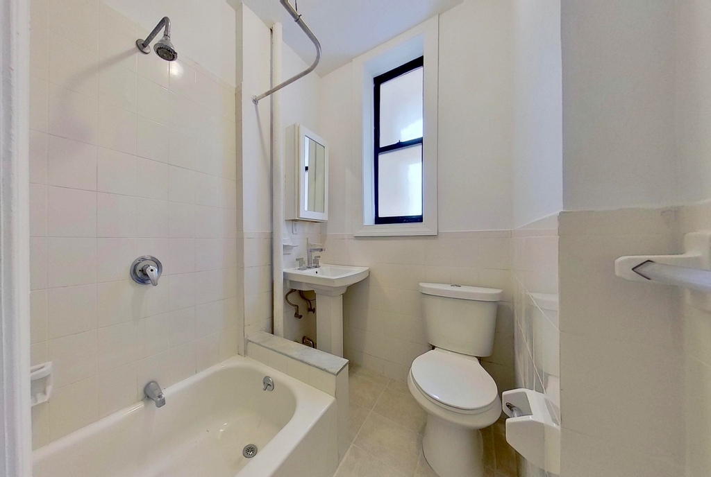 600 West 142nd Street - Photo 3