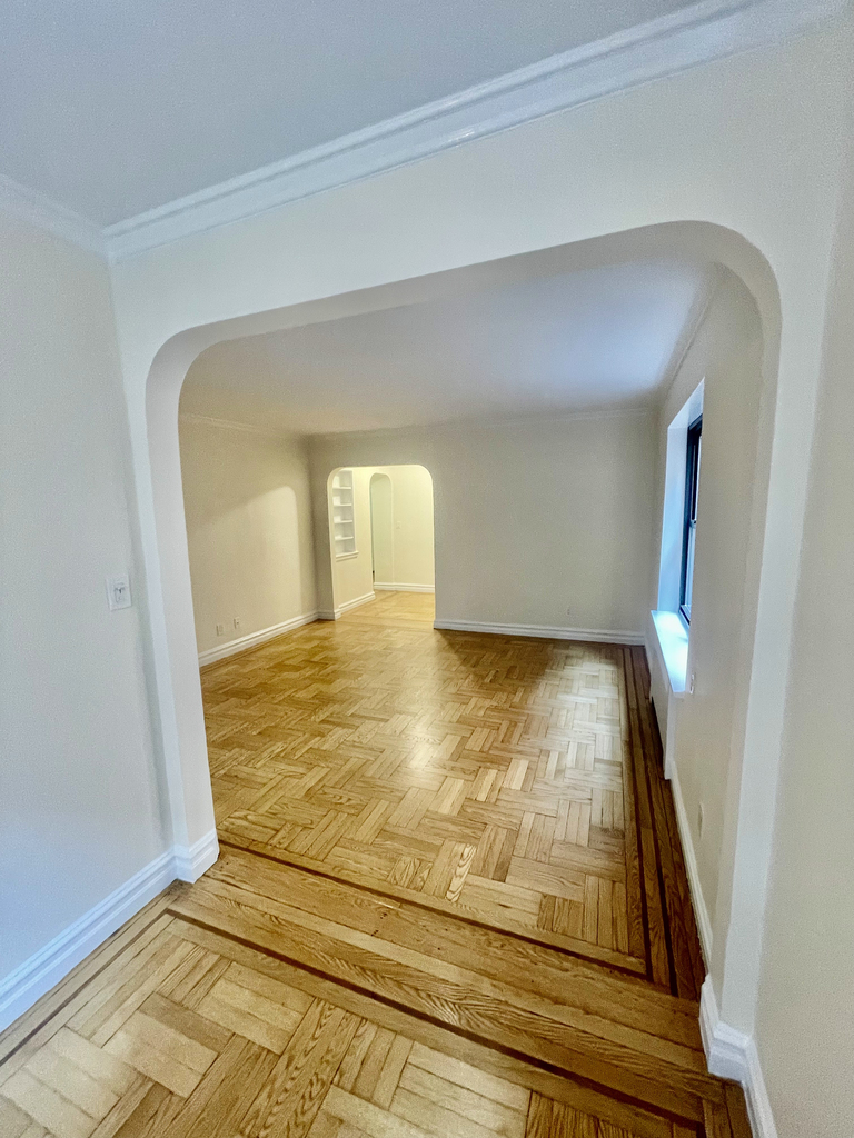 124 East 24th Street - Photo 5