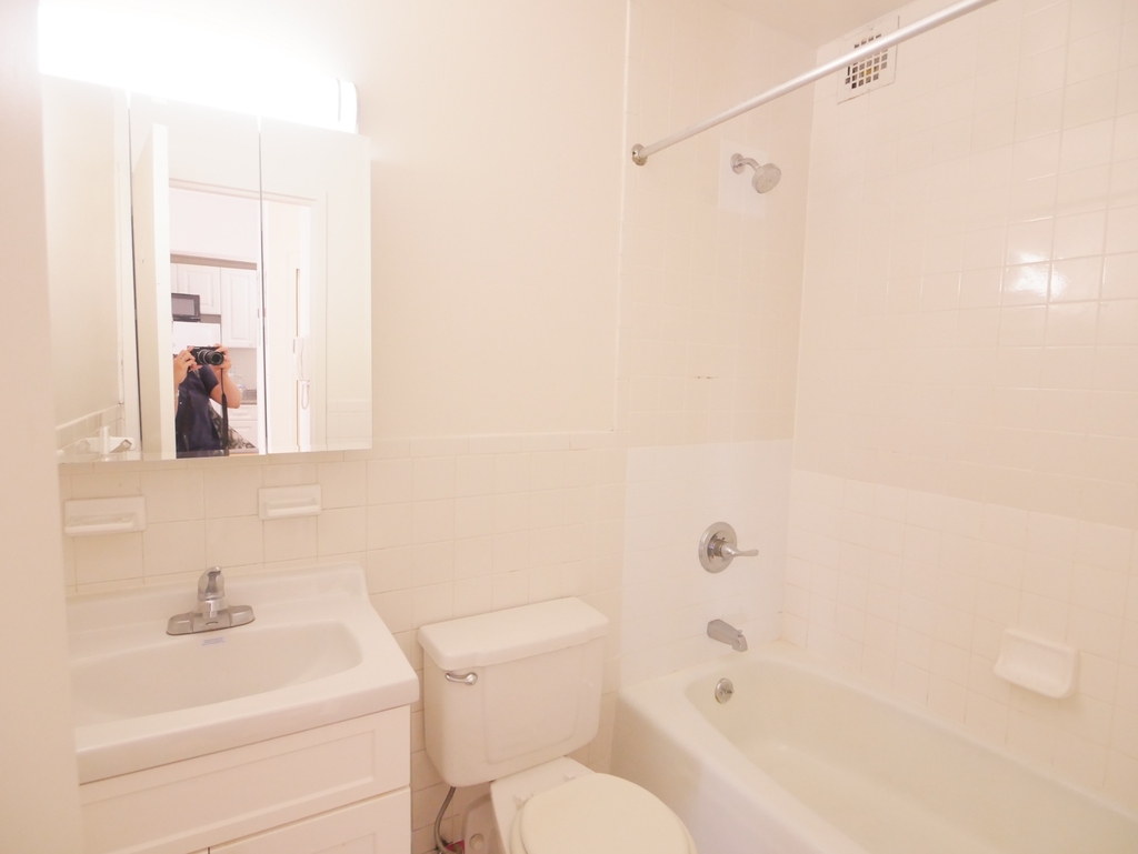 245 East 84th Street - Photo 13