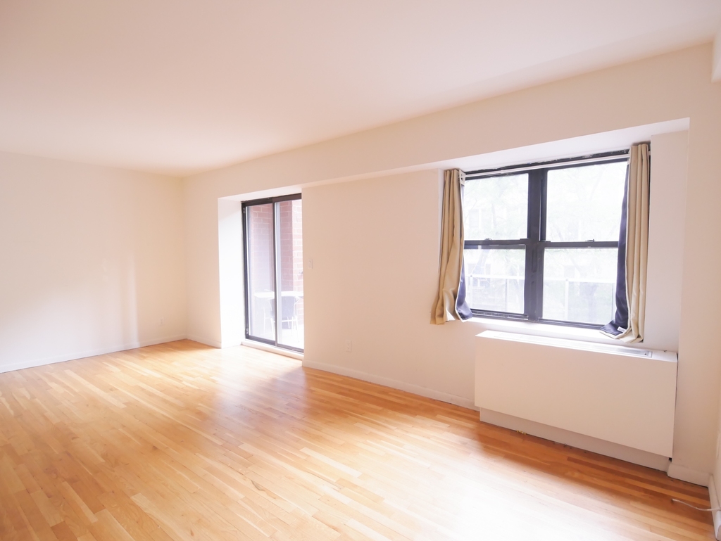 245 East 84th Street - Photo 3