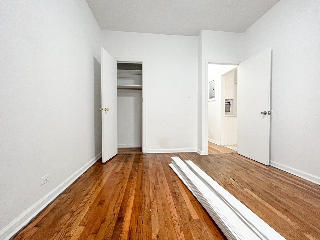 405 West 45th Street - Photo 2