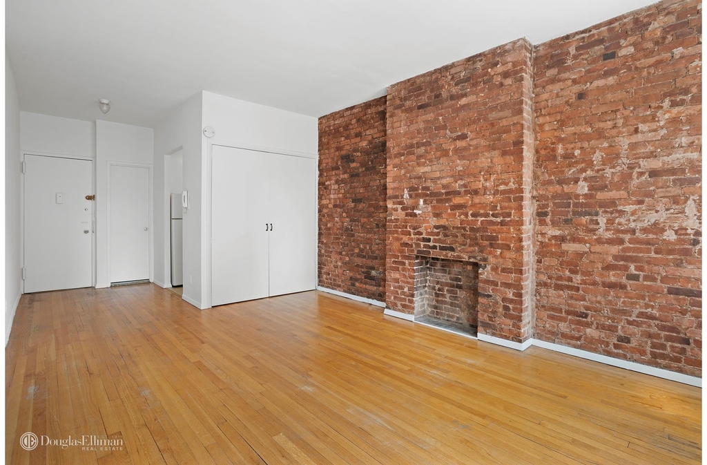 1630 Second Ave - Photo 1