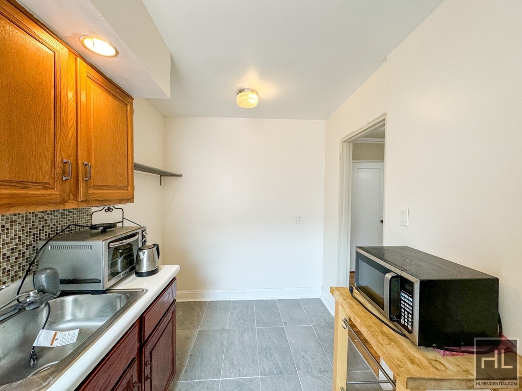 103-30 68th Avenue - Photo 4