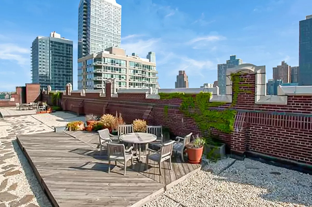 448 West 37th Street - Photo 3
