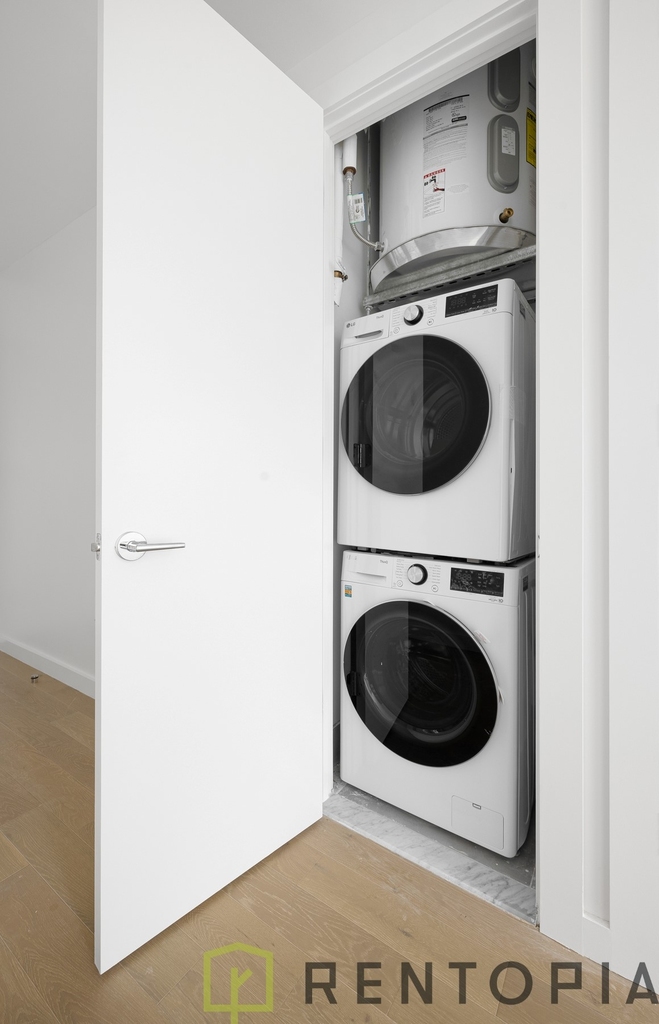 99 Fleet Place - Photo 3