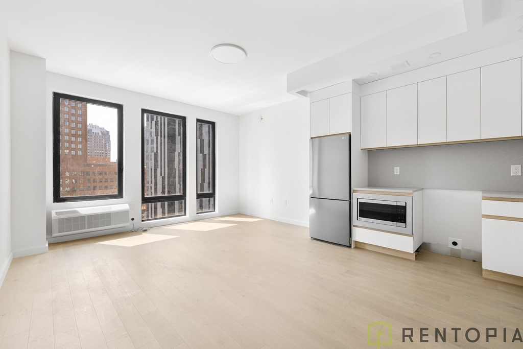 99 Fleet Place - Photo 1
