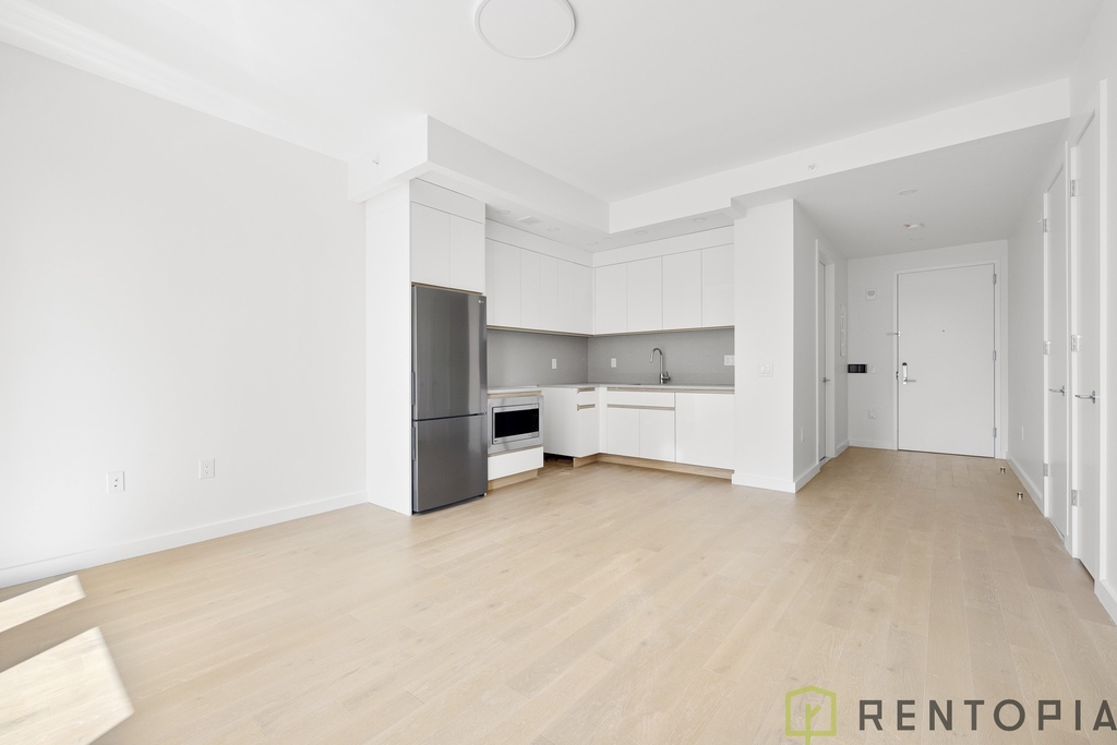 99 Fleet Place - Photo 2