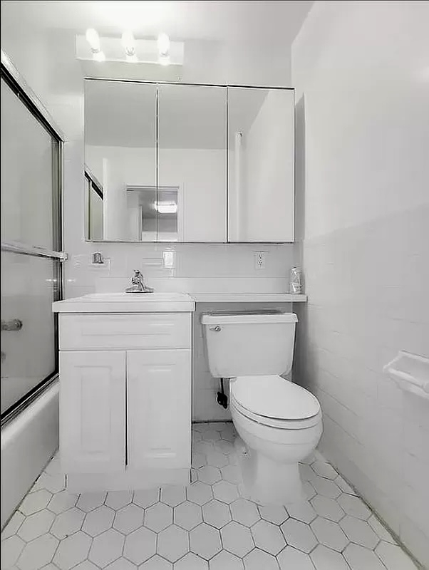 East 36th Street and 2nd Avenue - Photo 3
