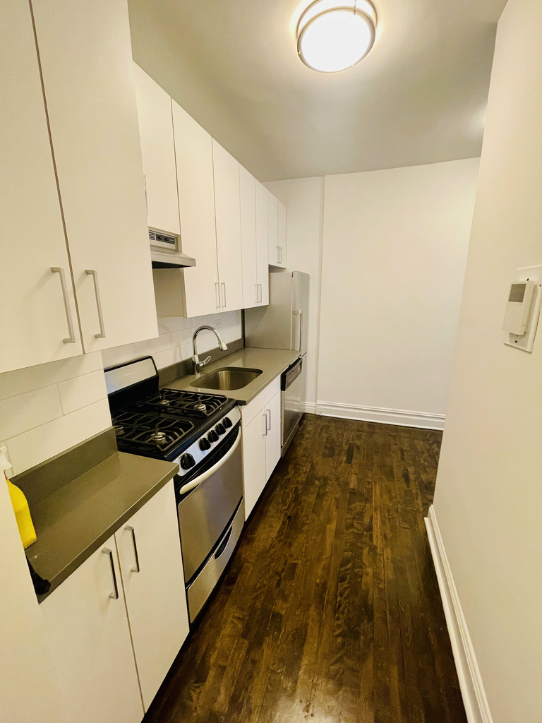 150 Remsen Street - Photo 5