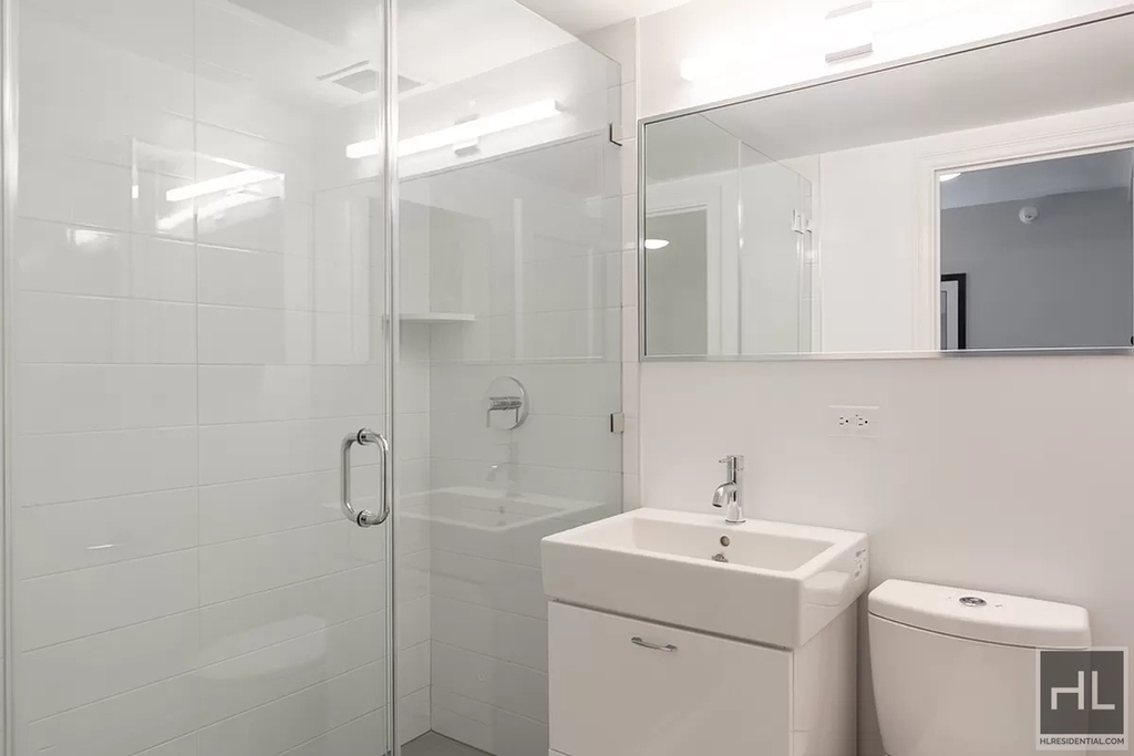 East 57th Street - Photo 3