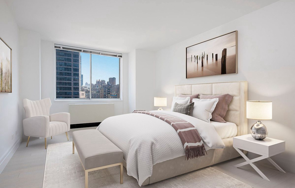 East 52nd Street - Photo 5