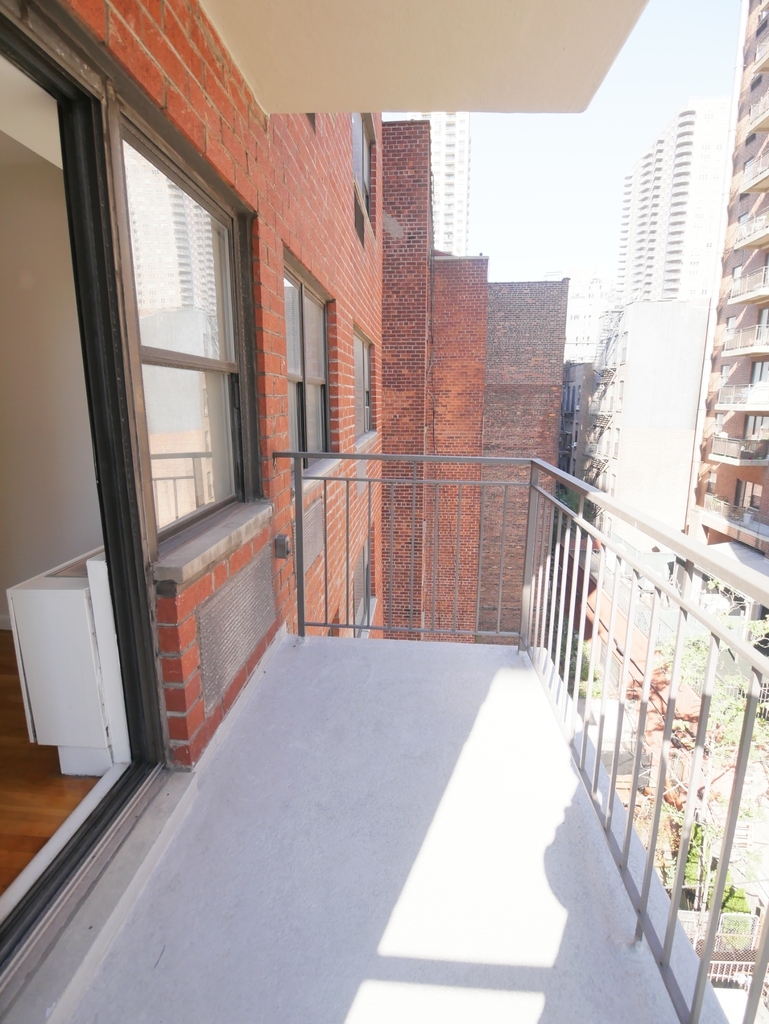 245 East 84th Street - Photo 14