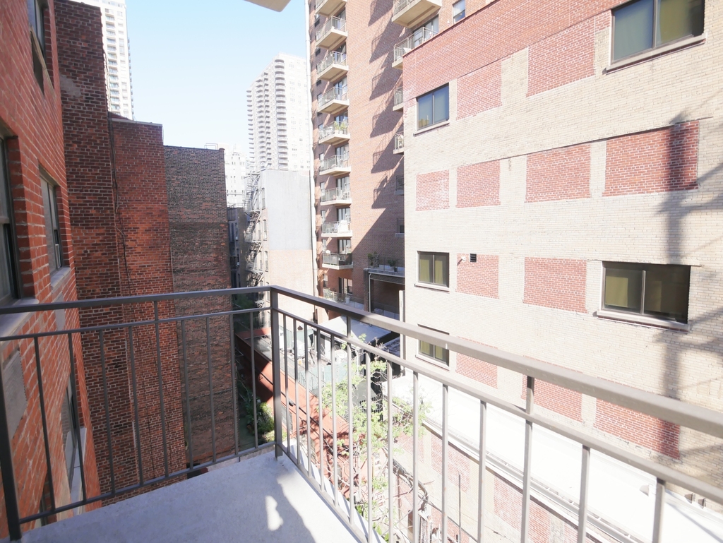 245 East 84th Street - Photo 15