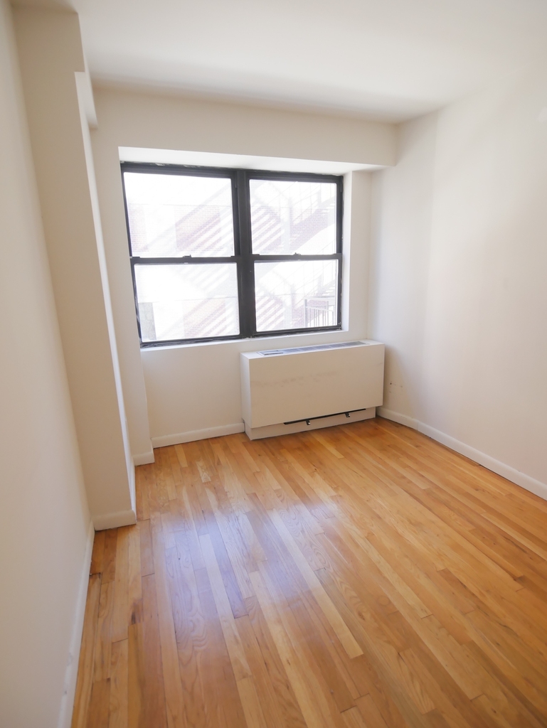 245 East 84th Street - Photo 10