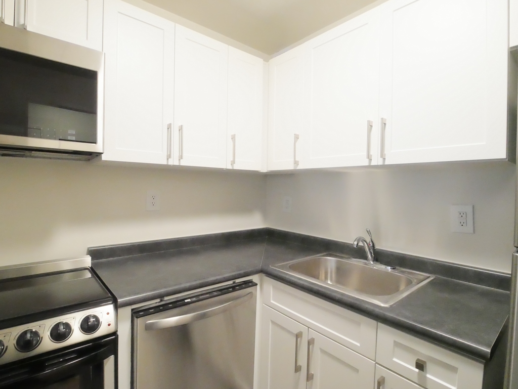 245 East 84th Street - Photo 3