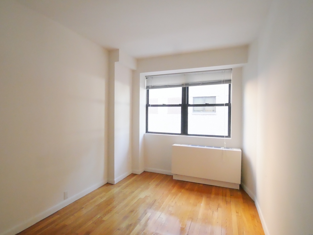 245 East 84th Street - Photo 9