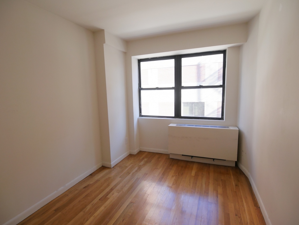 245 East 84th Street - Photo 7