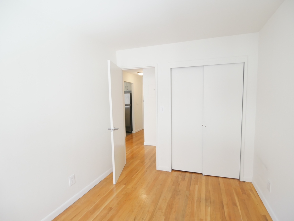 245 East 84th Street - Photo 9