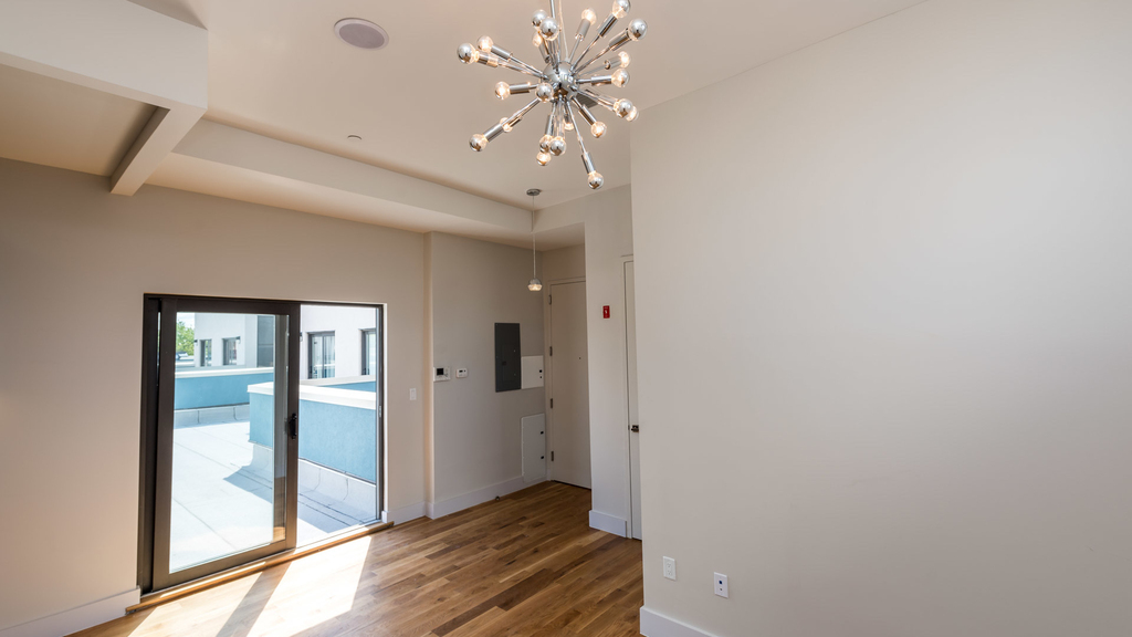 372 Kosciuszko Street - Photo 2