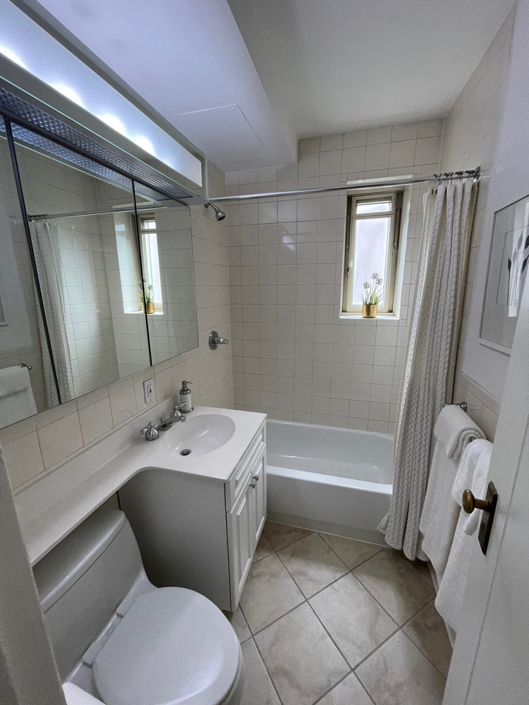 359 East 20th Street - Photo 5