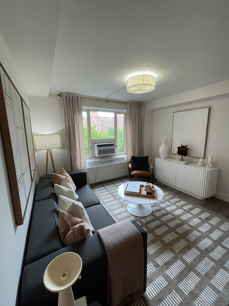 359 East 20th Street - Photo 6