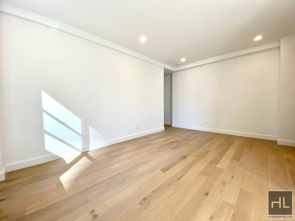 East 48th Street - Photo 2