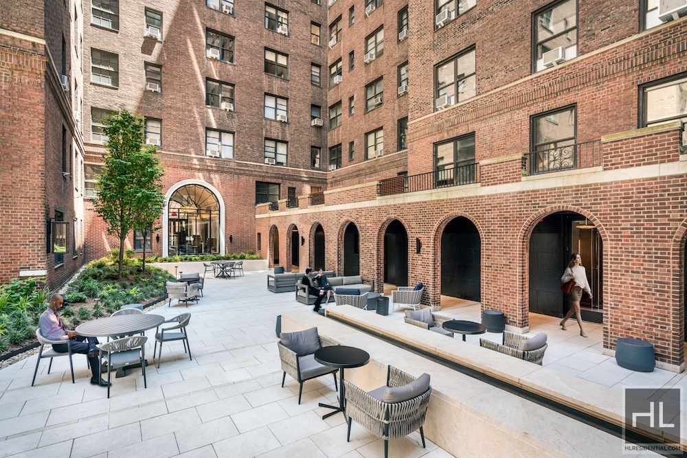 East 48th Street - Photo 9
