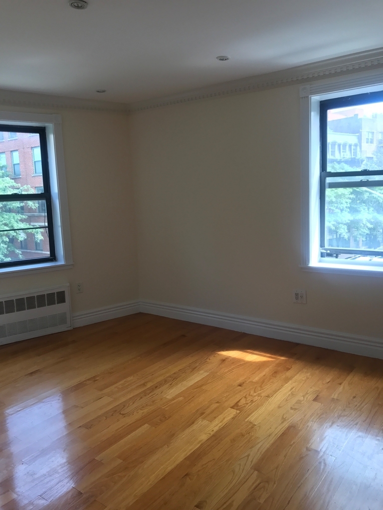 48th Street and 9th Avenue  - Photo 6