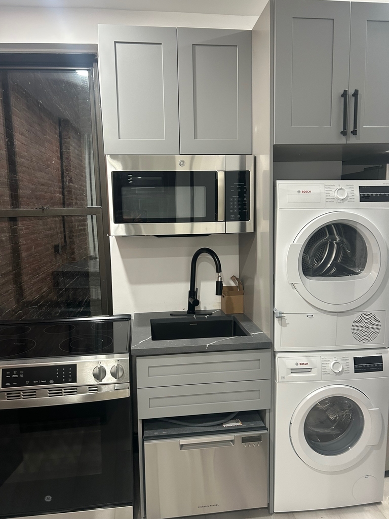 7th Street and 3rd Avenue  - Photo 1