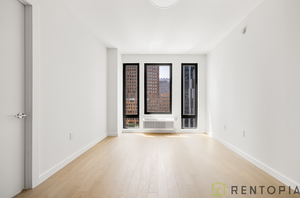 99 Fleet Place - Photo 5