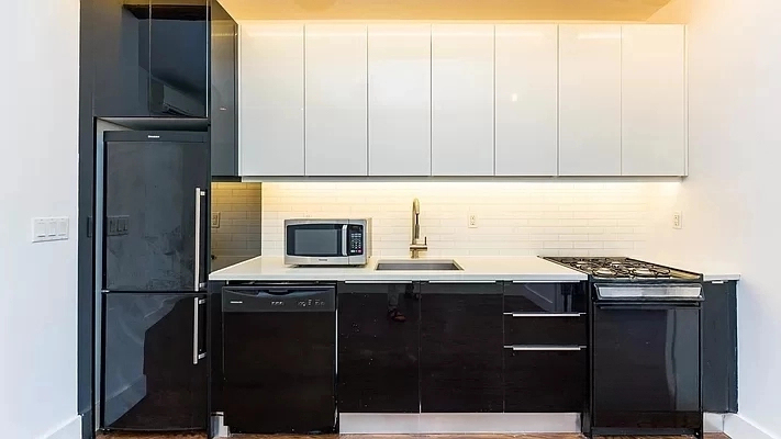 790 Classon Avenue - Photo 3
