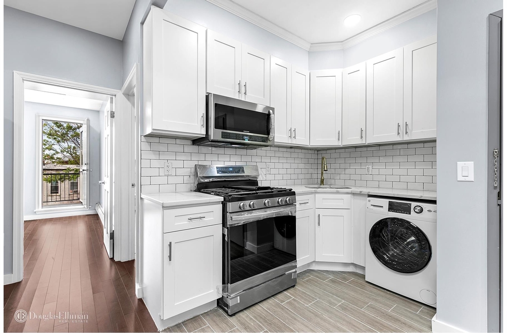 652 58th St - Photo 6