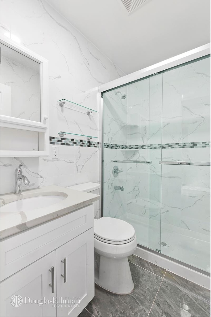 652 58th St - Photo 10