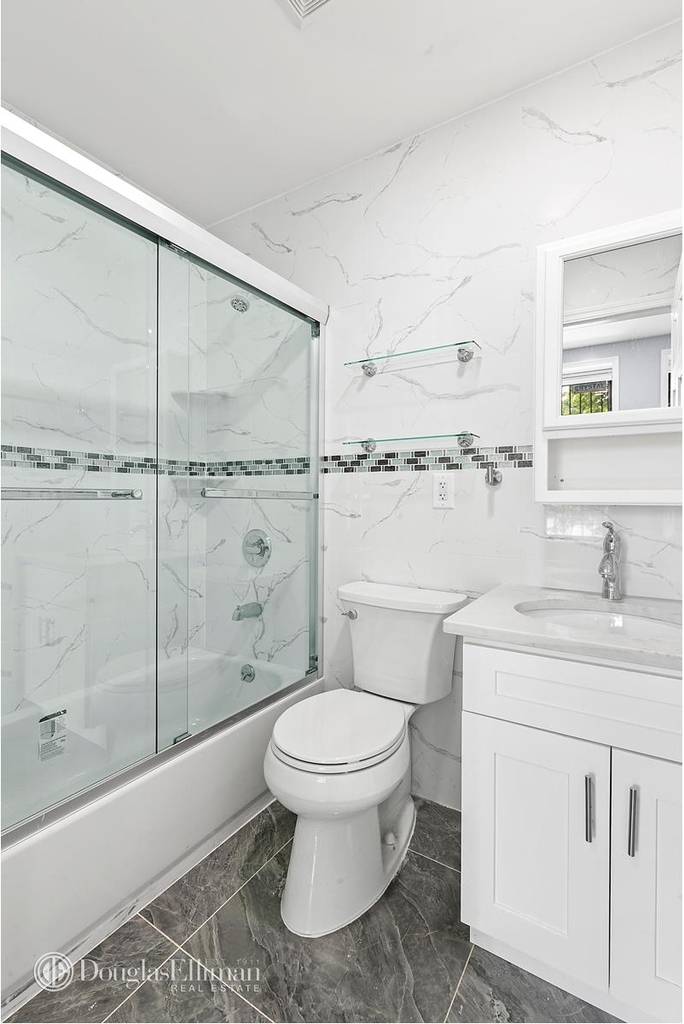 652 58th St - Photo 9