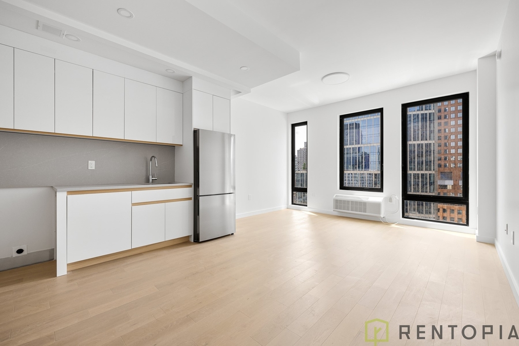 99 Fleet Place - Photo 2