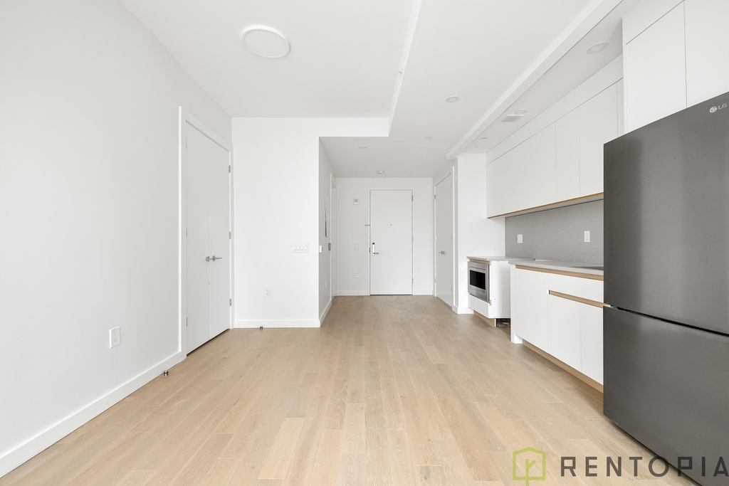 99 Fleet Place - Photo 5