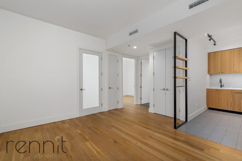 633 Marcy Avenue - Photo 2