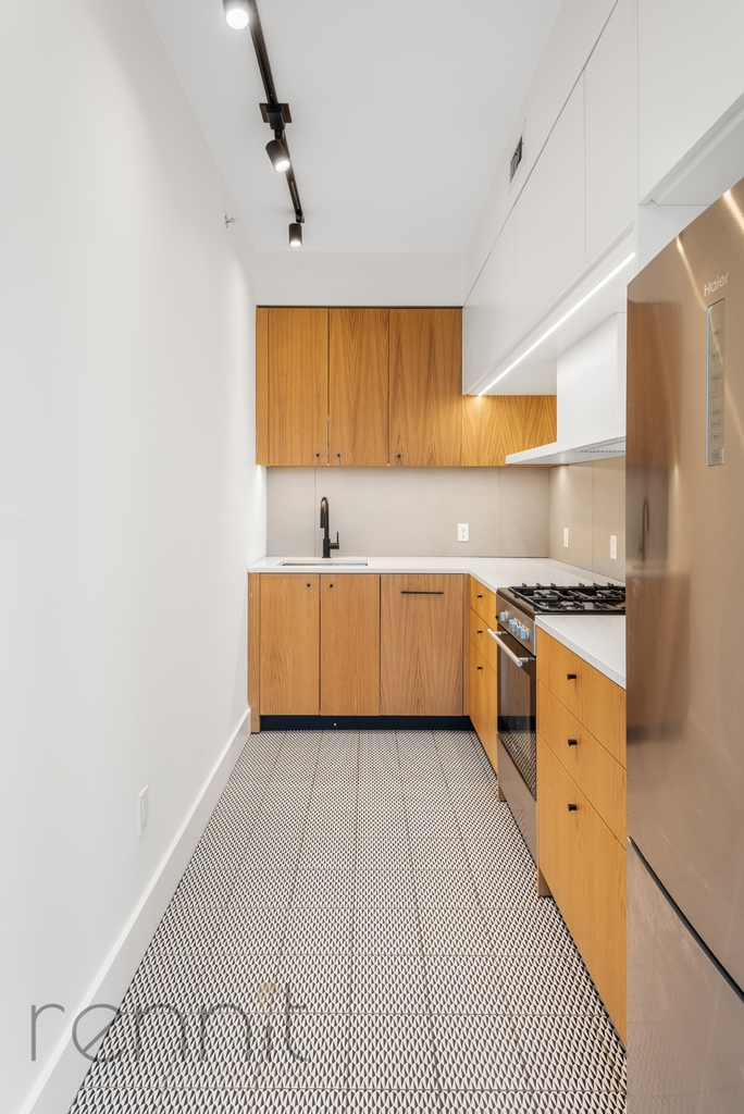 633 Marcy Avenue - Photo 7