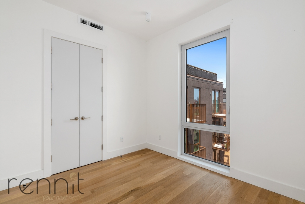 633 Marcy Avenue - Photo 10