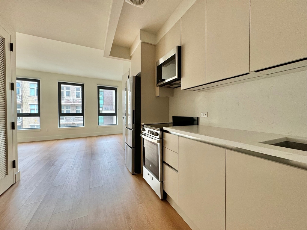 130 Hope Street - Photo 1