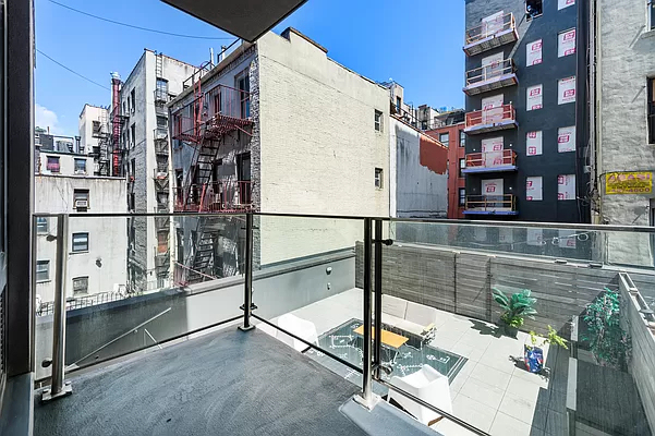114 Mulberry Street - Photo 2