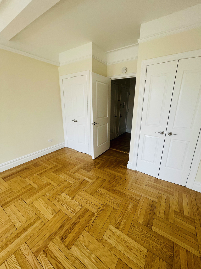 147 West 79th Street - Photo 4