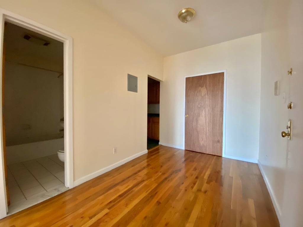 95 Seigel Street - Photo 1