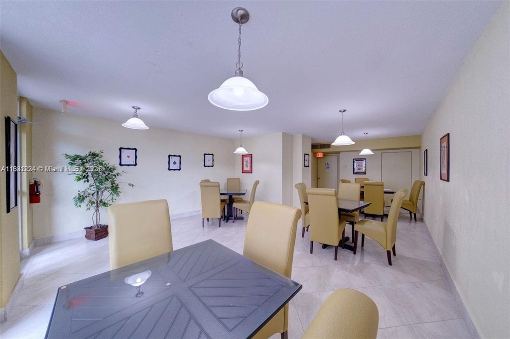 9273 Collins Ave - Photo 4