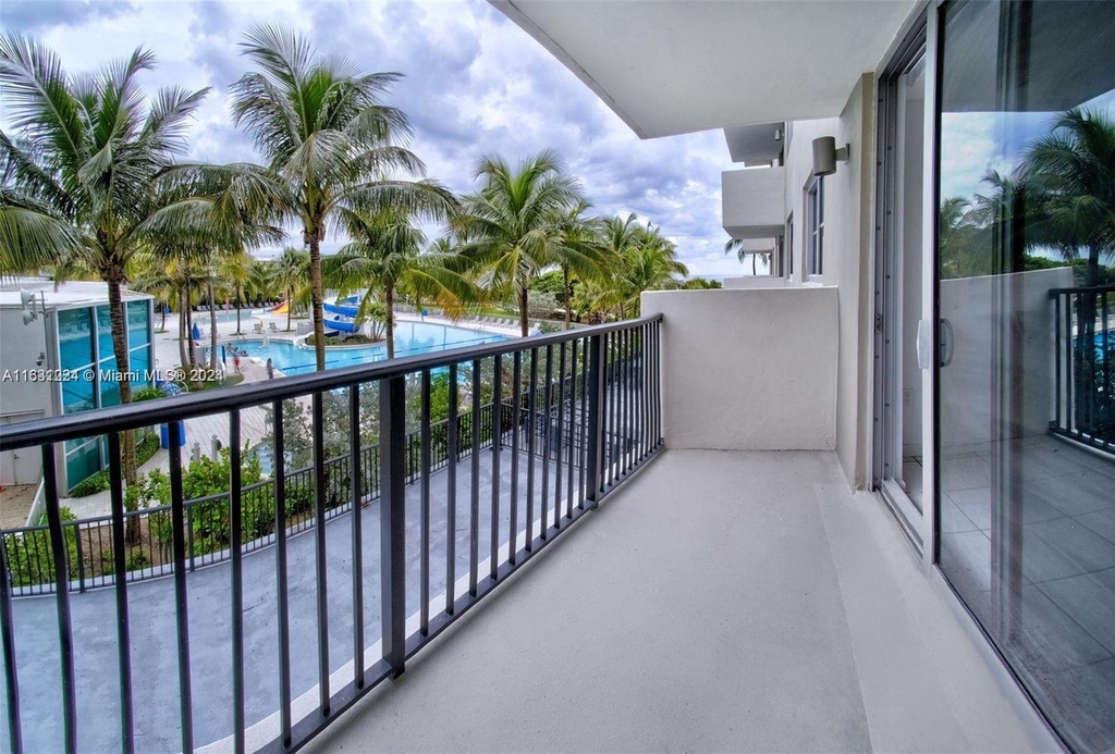 9273 Collins Ave - Photo 14