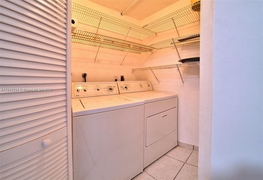 9273 Collins Ave - Photo 18