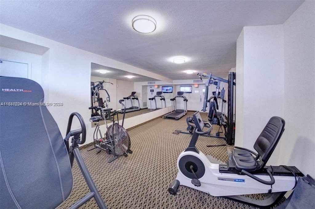 9273 Collins Ave - Photo 7