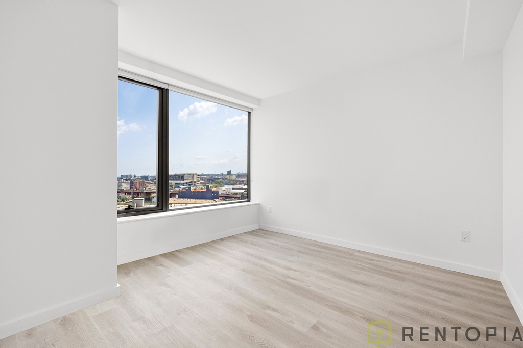 77 Commercial Street - Photo 6