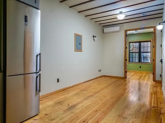 212 Starr Street - Photo 1