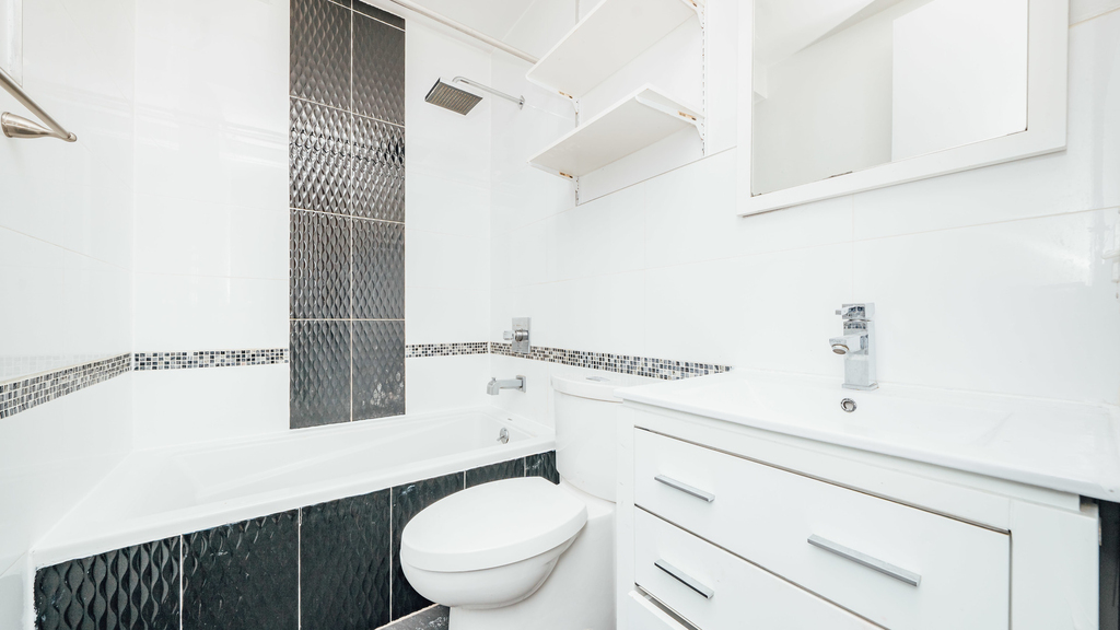 31 Montrose Avenue - Photo 8